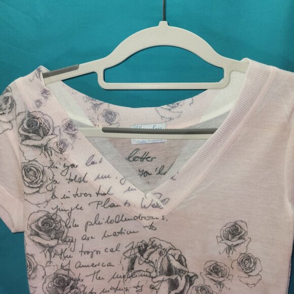 Bleu Clair By Claire Pettibone Womens V-Neck Rose Pattern Script T-Shirt Size M - Picture 2 of 10